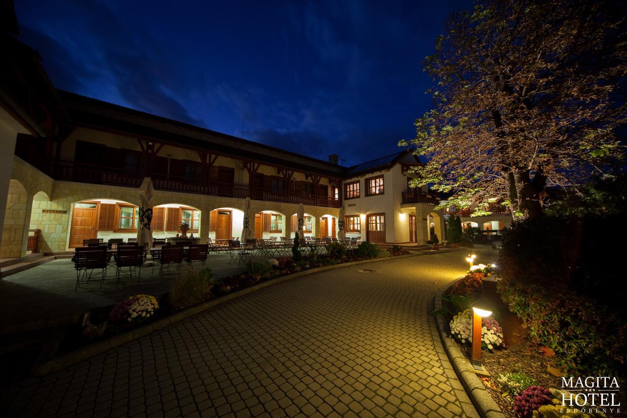Magita Hotel Basko Exterior foto